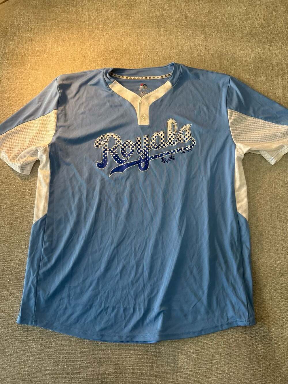 Majestic Kansas City Royals Cool Base Henley Shirt XL